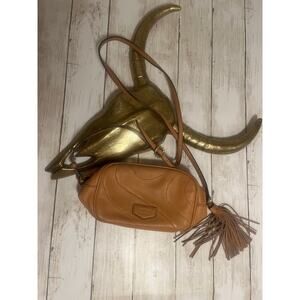 Aimee Kestenberg XANDER Crossbody Tan Leather Purse zip tassel 9.9 x 6.7 x 5.2"